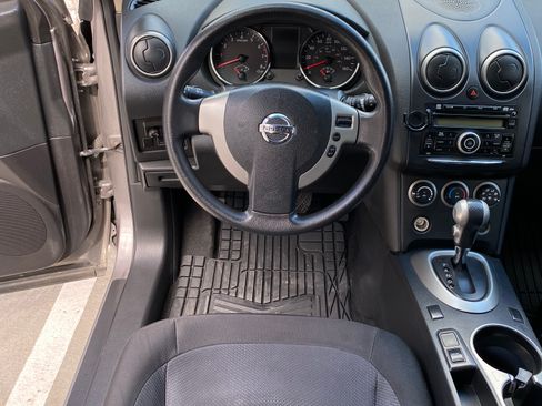 Used 2013 Nissan Rogue S image 9