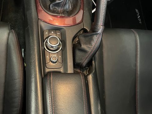 Used 2018 MAZDA MX-5 Miata RF Grand Touring RWD image 16