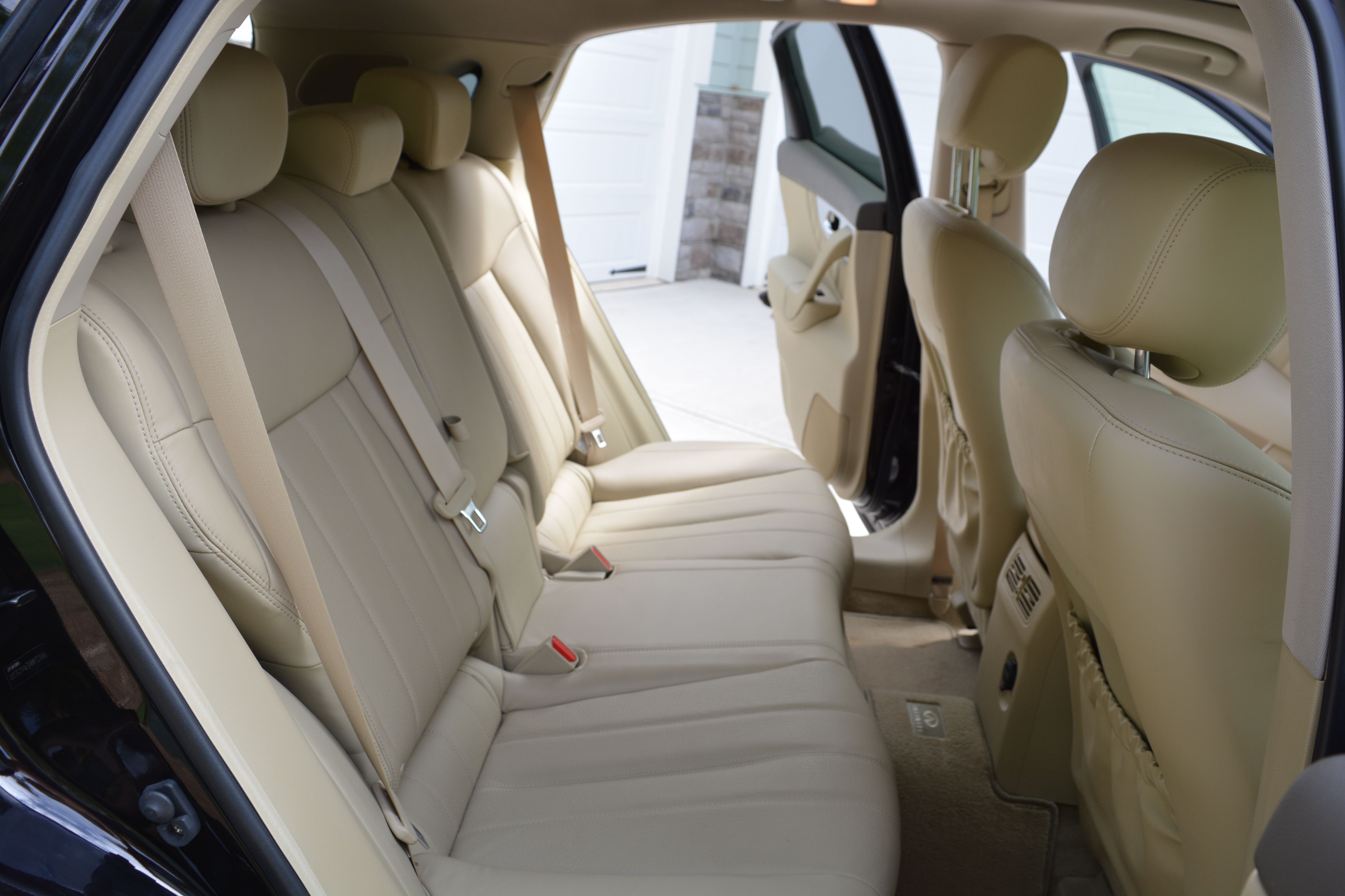 Used 2014 INFINITI QX70 AWD w/ Premium Package image 10