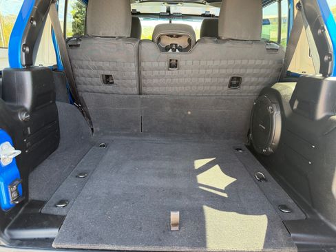 Used 2021 Jeep Wrangler Unlimited Rubicon AWD/4WD image 29