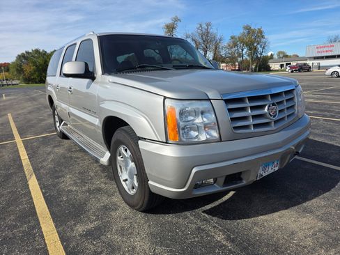 Used 2006 Cadillac Escalade ESV AWD image 2