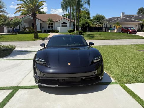 Used 2022 Porsche Taycan 4S AWD/4WD image 8