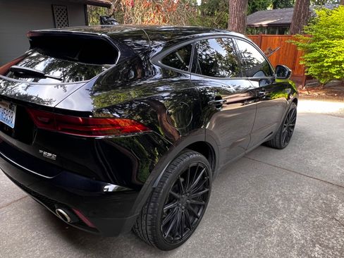 Used 2019 Jaguar E-PACE S AWD/4WD image 9