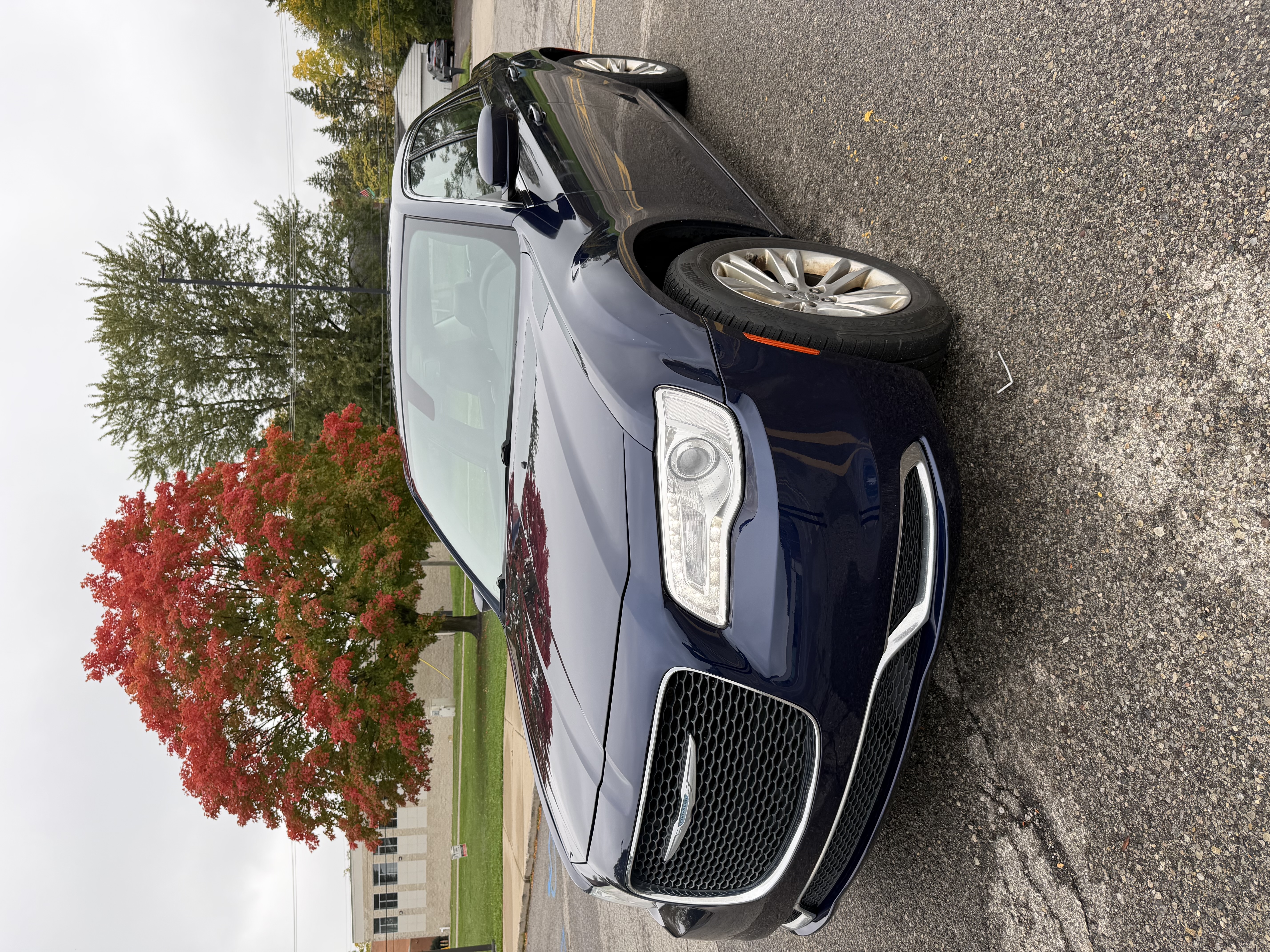 Used 2017 Chrysler 300 Limited RWD image 13