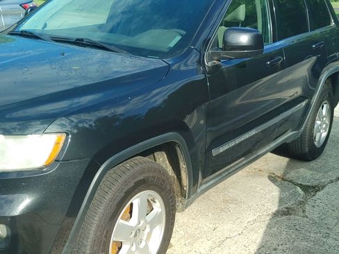 Used 2013 Jeep Grand Cherokee Laredo image 4