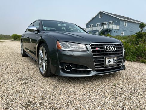 Used 2015 Audi S8 image 14
