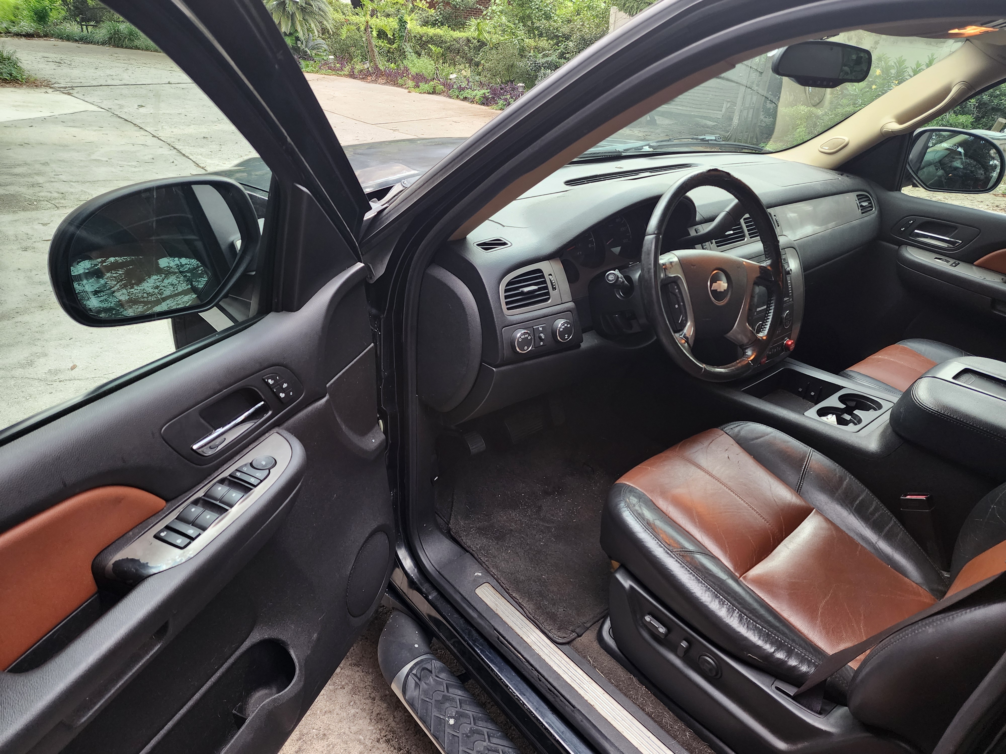Used 2008 Chevrolet Tahoe LT AWD/4WD image 6