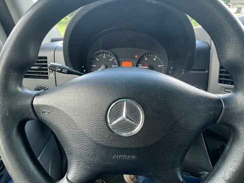 Used 2017 Mercedes-Benz Sprinter 3500 image 17