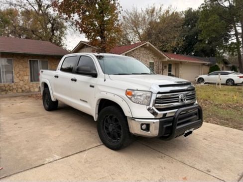 Used 2016 Toyota Tundra TRD Pro image 2