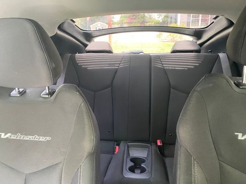 Used 2013 Hyundai Veloster FWD image 17