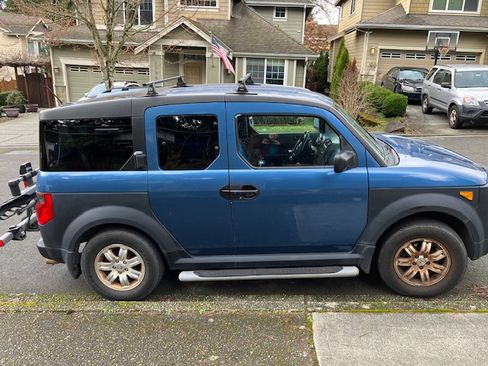 Used 2006 Honda Element EX image 1