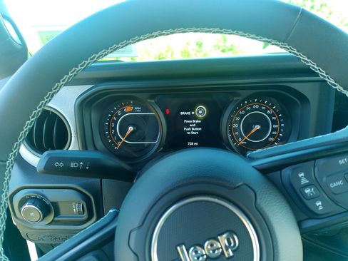 Used 2025 Jeep Wrangler Unlimited Sport AWD/4WD image 22