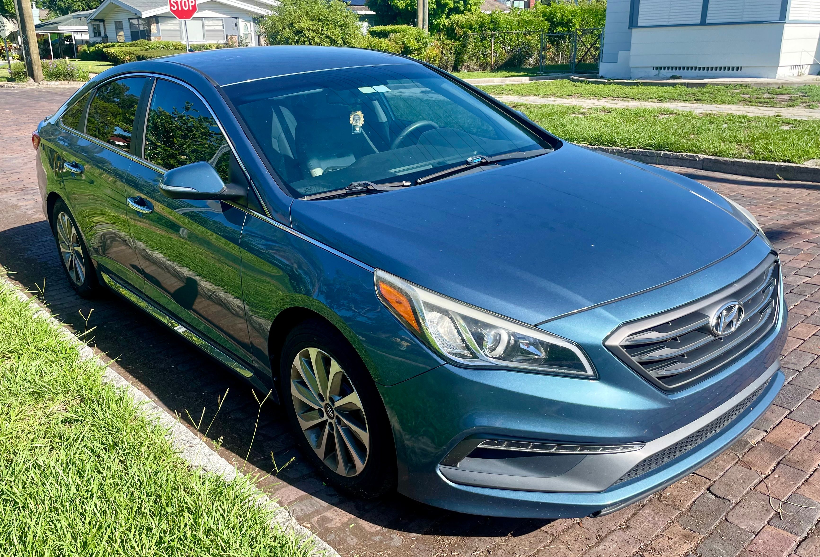 Used 2016 Hyundai Sonata Sport w/ Option Group 02 FWD image 1