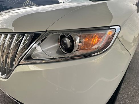 Used 2013 Lincoln MKX Sport Utility 4D image 21