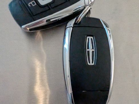 Used 2020 Lincoln MKZ Reserve w/ Elements Package image 11