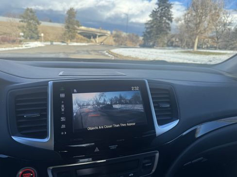 Used 2016 Honda Pilot Touring image 1