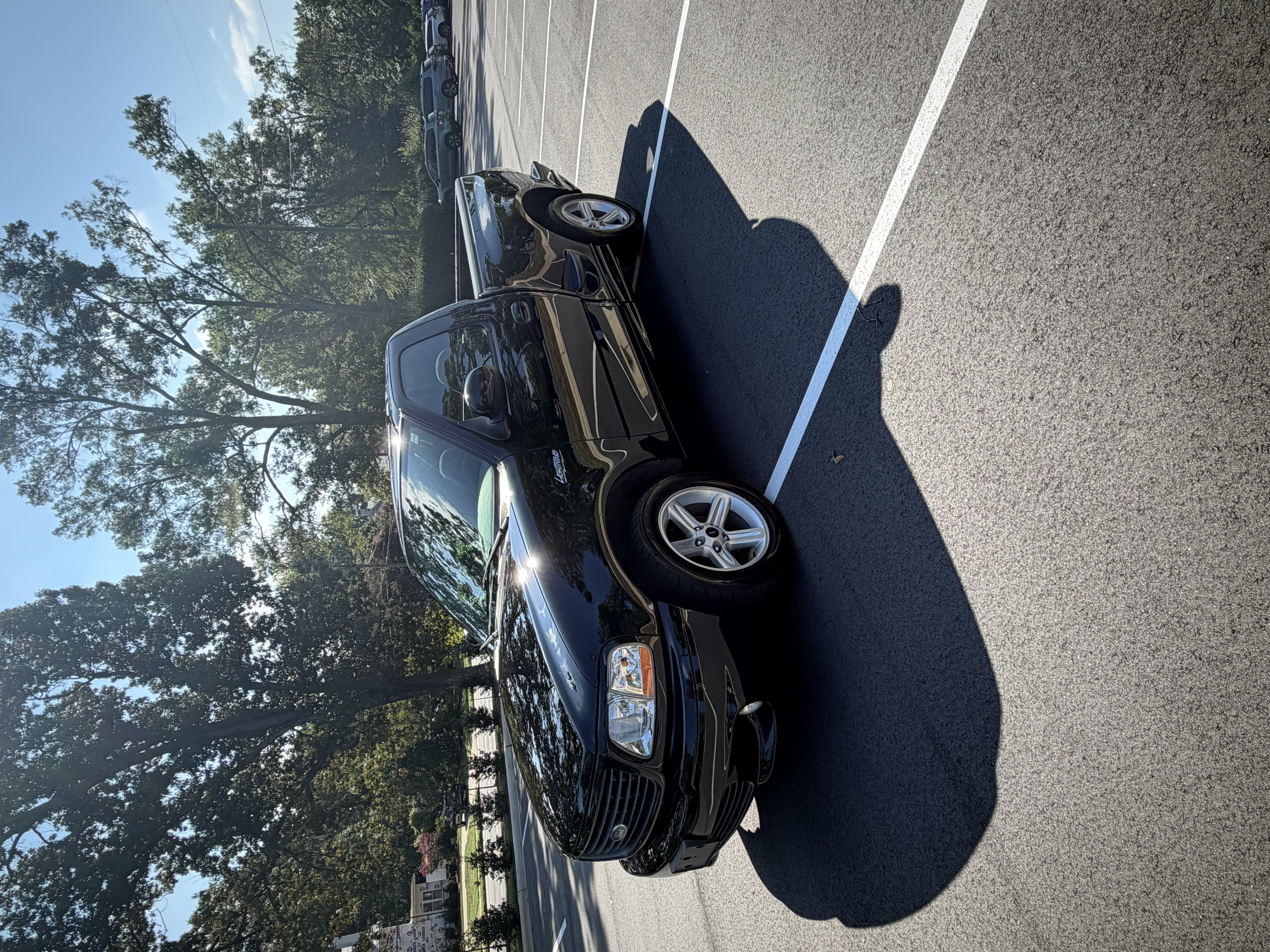 Used 2003 Ford F150 Lightning RWD image 1