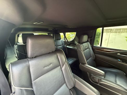 Used 2021 Cadillac Escalade ESV Premium Luxury w/ Driver Assist Tech Package image 13