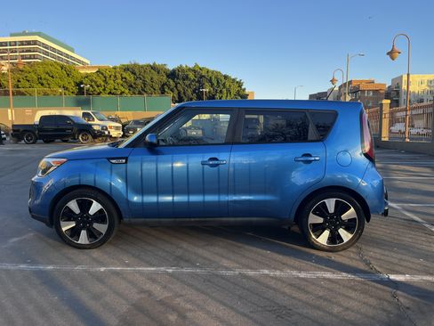 Used 2016 Kia Soul + w/ Designer's Package image 5