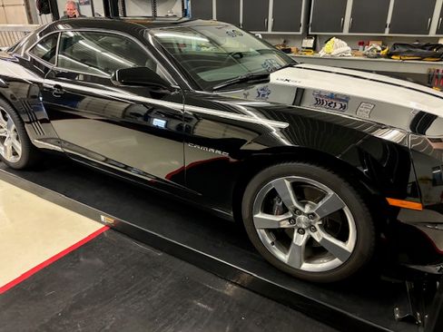 Used 2010 Chevrolet Camaro SS w/ RS Package image 5