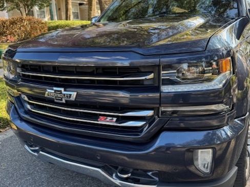 Used 2018 Chevrolet Silverado 1500 LTZ Z71 w/ Centennial Edition image 2