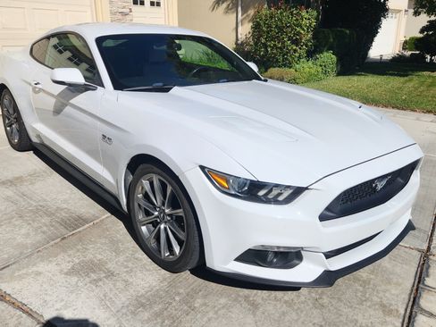 Used 2015 Ford Mustang GT Premium image 6