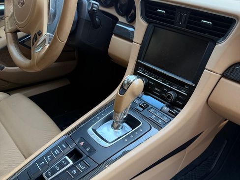 Used 2014 Porsche 911 Turbo S image 24