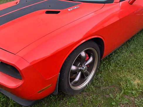 Used 2009 Dodge Challenger SRT8 w/ SRT Option Group II image 15