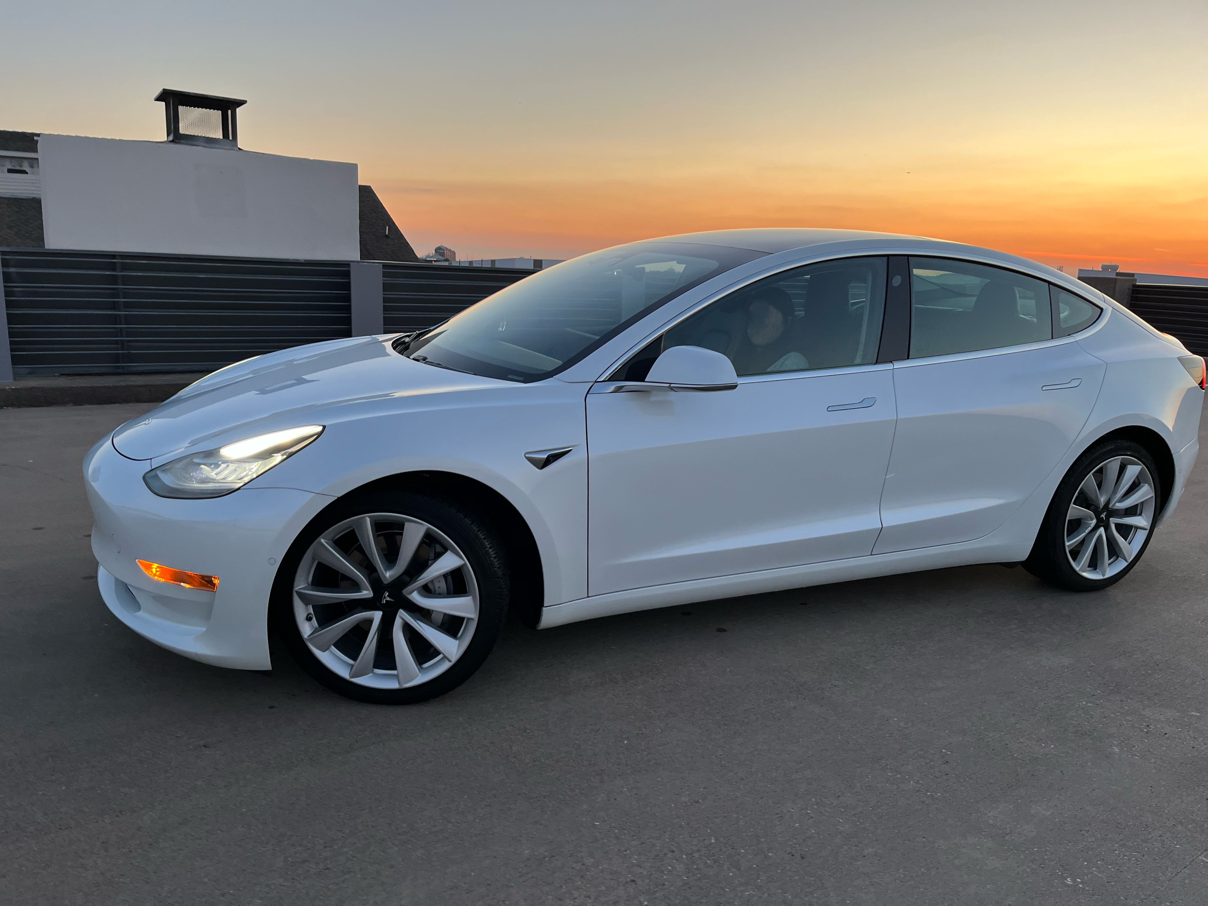 Used 2019 Tesla Model 3 Long Range AWD/4WD image 9