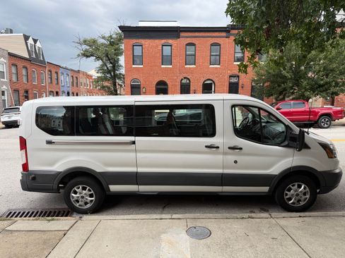 Used 2016 Ford Transit 350 XL RWD image 4