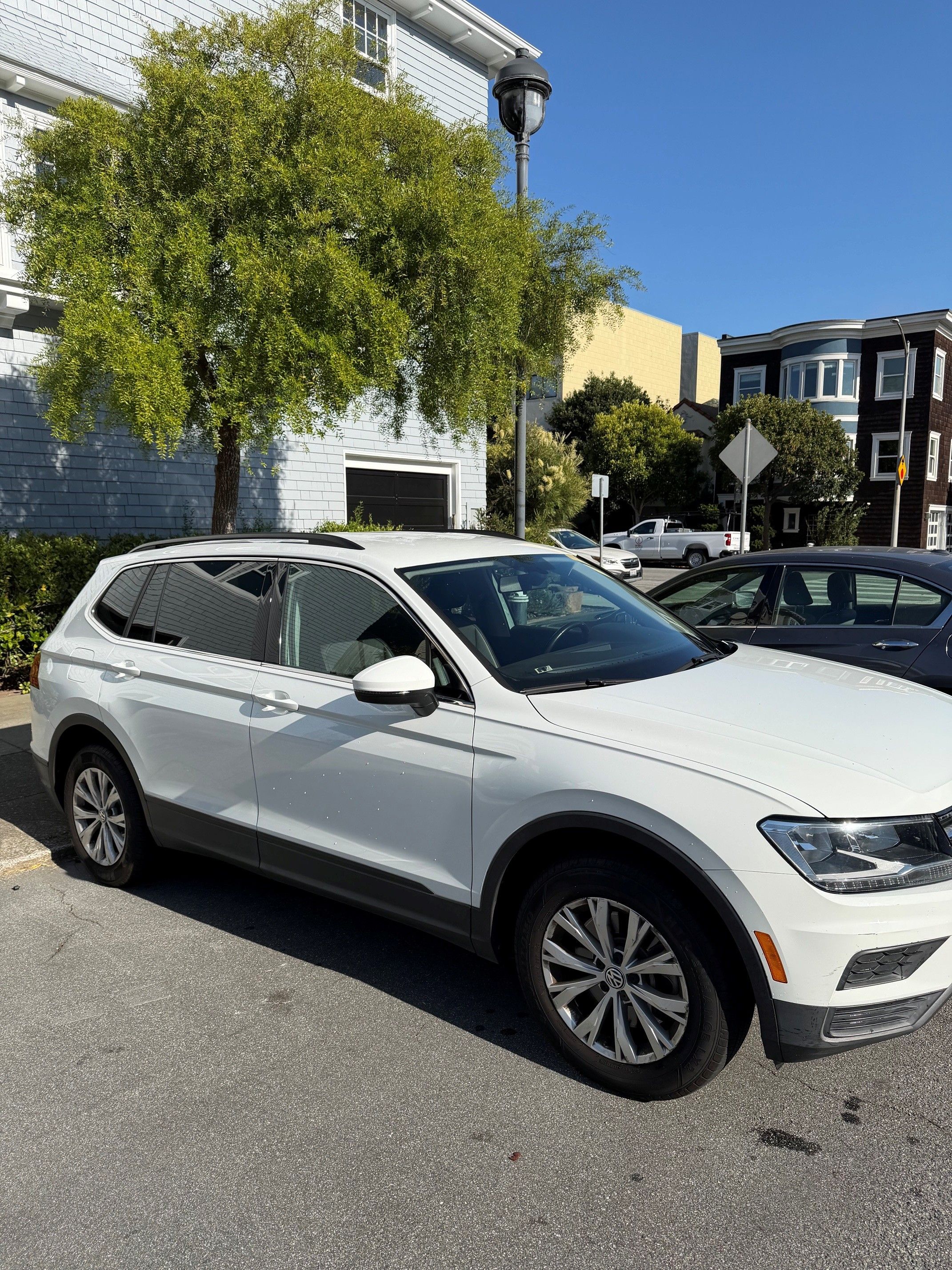 Used 2019 Volkswagen Tiguan SE FWD image 1