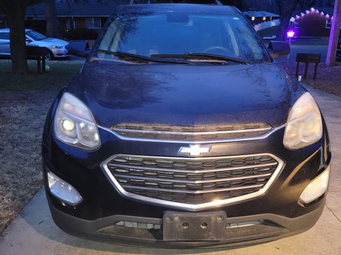 Used 2017 Chevrolet Equinox LT image 4