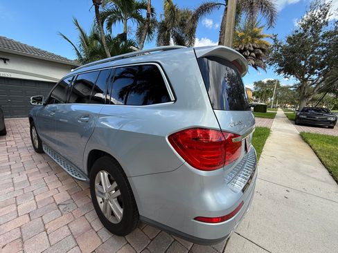 Used 2016 Mercedes-Benz GL 450 4MATIC image 2