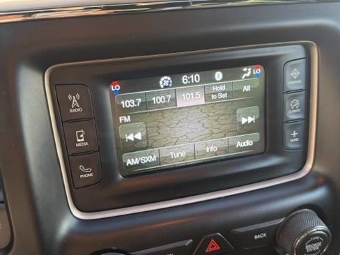 Used 2015 Jeep Grand Cherokee Limited RWD image 13