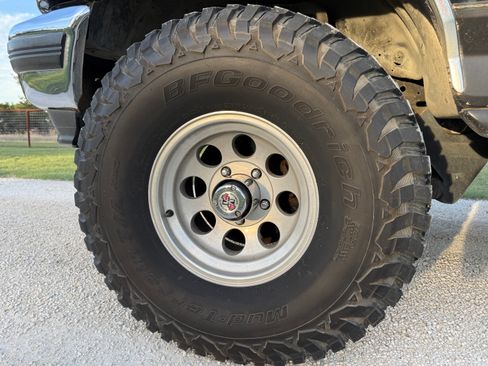 Used 1996 Ford Bronco image 9