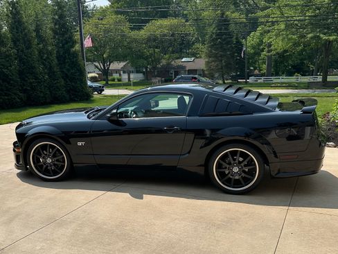 Used 2008 Ford Mustang GT Premium RWD image 1