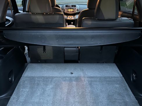 Used 2011 Toyota RAV4 Limited image 18