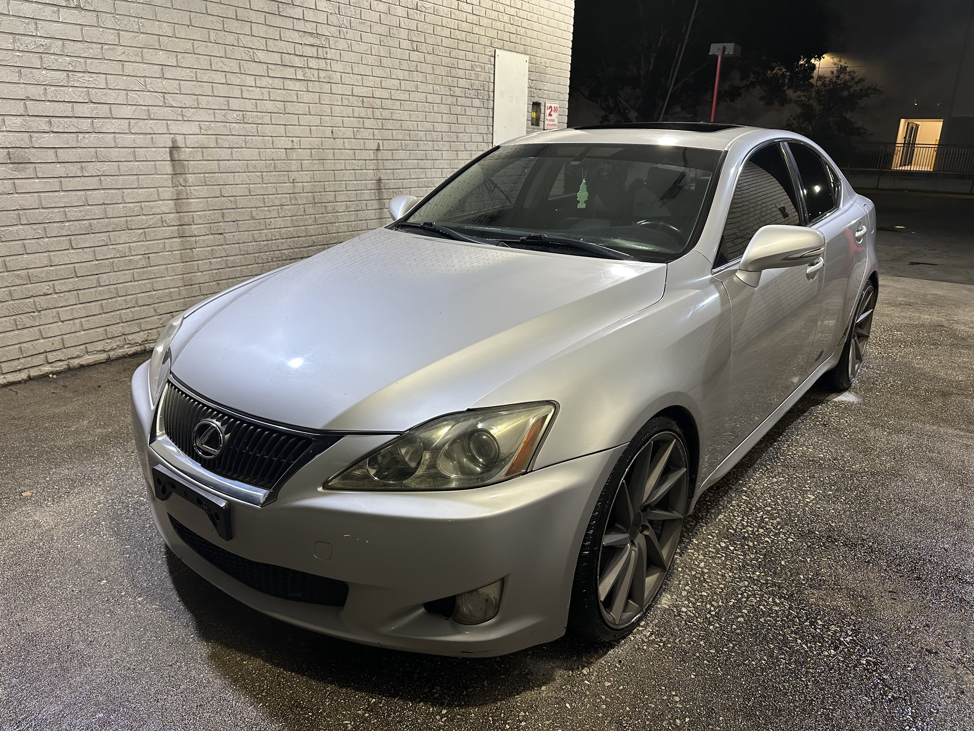 Used 2009 Lexus IS 250 w/ Premium Pkg RWD image 2