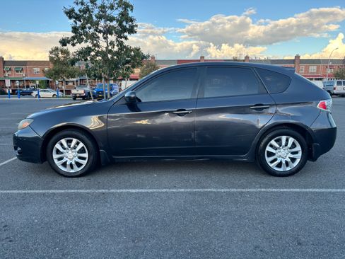 Used 2010 Subaru Impreza 2.5i AWD/4WD image 6