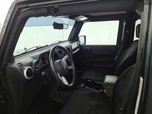 Used 2008 Jeep Wrangler Unlimited Sahara w/ Dual Top Group image 11