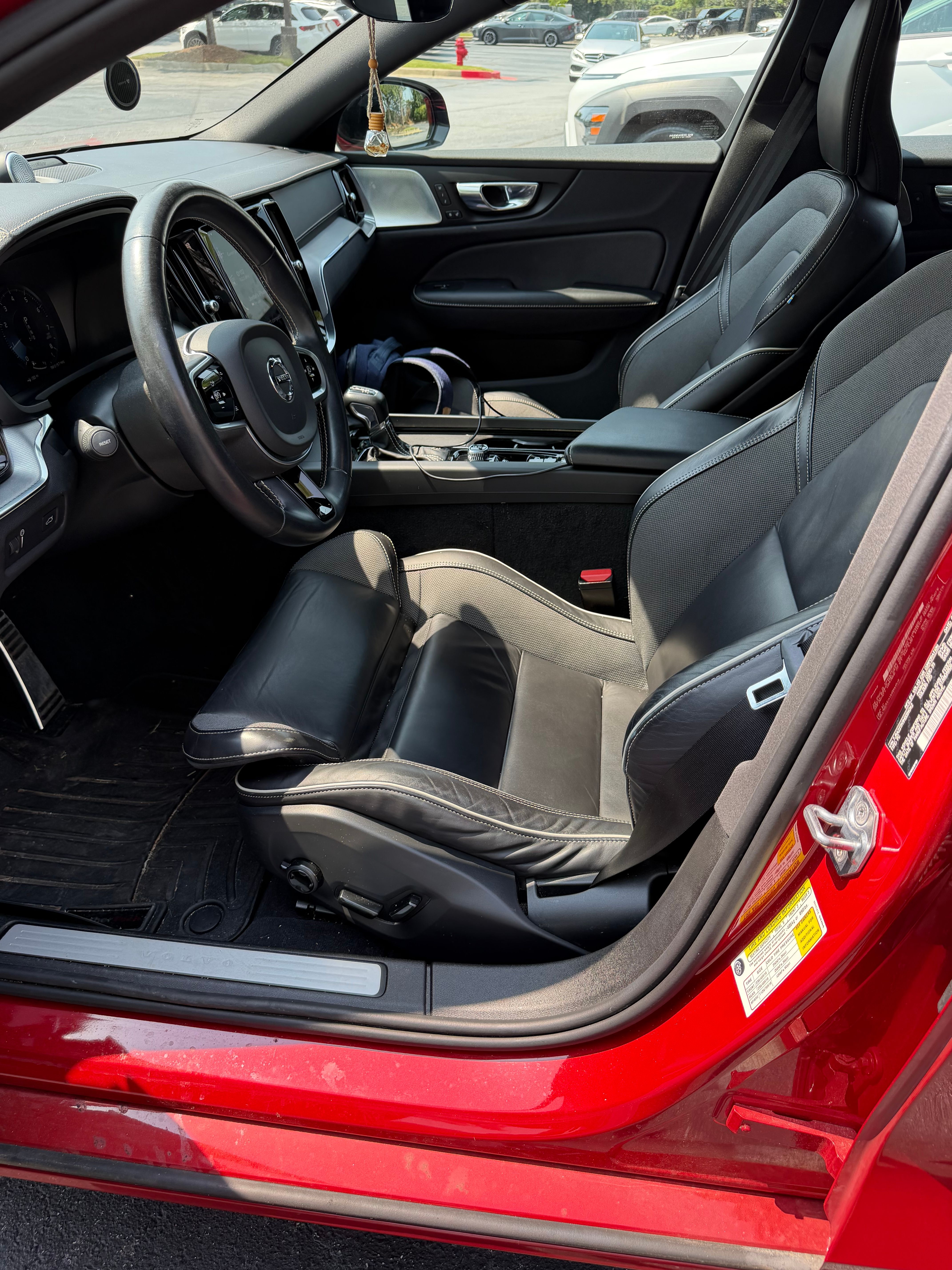 Used 2021 Volvo S60 T6 R-Design AWD/4WD image 5