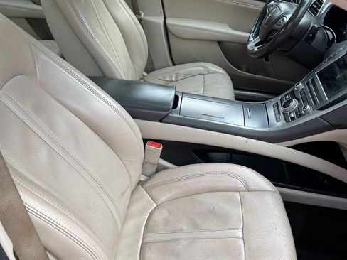 Used 2017 Lincoln MKZ Reserve w/ Climate Package image 18