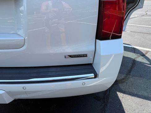 Used 2017 Chevrolet Tahoe Premier RWD image 12