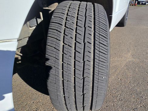 Used 2012 Land Rover Range Rover HSE LUX image 10