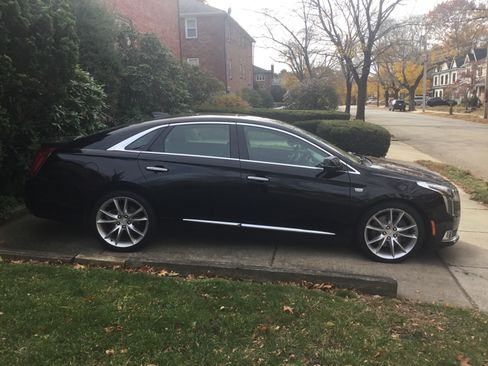 Used 2019 Cadillac XTS Premium Luxury image 9