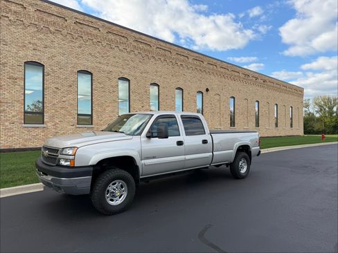 Used 2005 Chevrolet Silverado 2500 LS w/ Snow Plow Prep Package image 2
