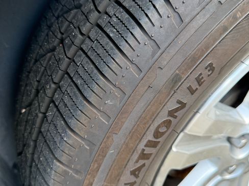 Used 2014 Chevrolet Traverse LT image 14