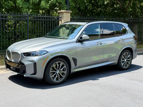Used 2025 BMW X5 xDrive50e w/ Executive Package AWD/4WD image 1