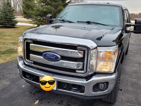 Used 2016 Ford F250 XLT w/ XLT Interior Package image 5