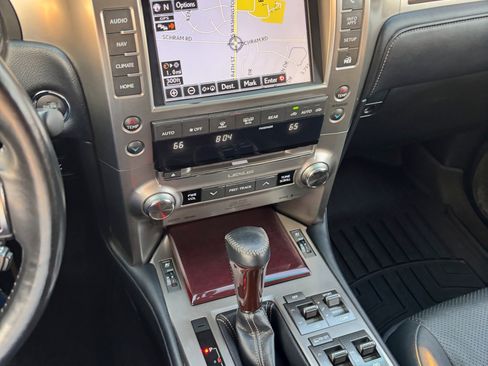 Used 2019 Lexus GX 460 Luxury AWD/4WD image 9